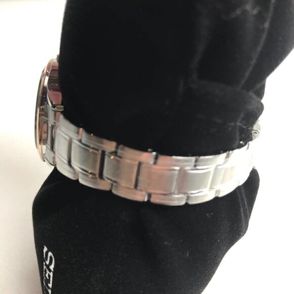 Seiko Stainless Steel Ladies Watch NWT - Picture 2 of 5